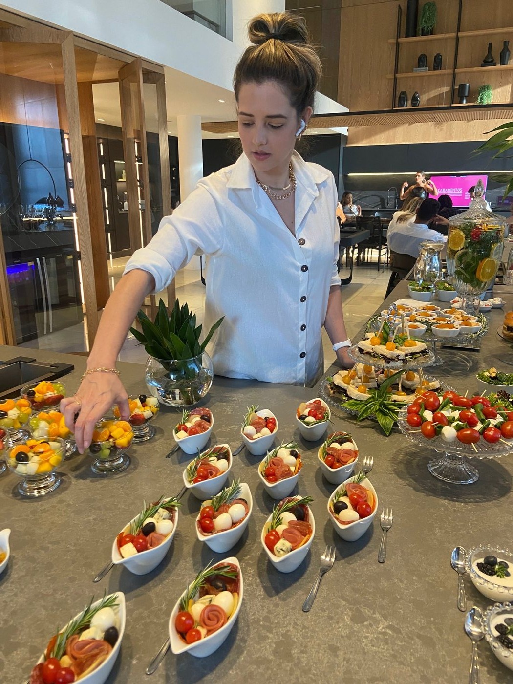 Mesa farta de evento corporativo